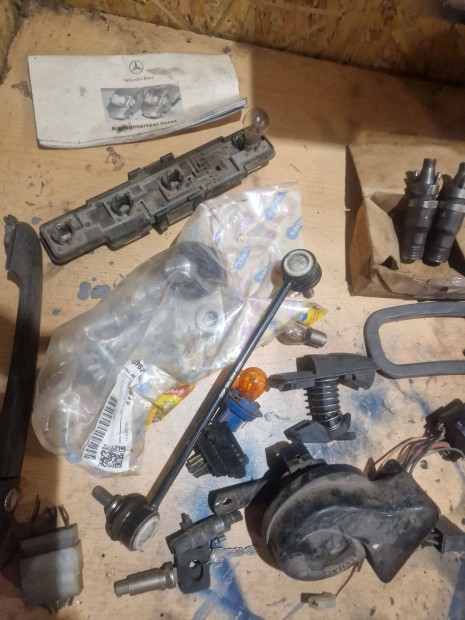 Mercedes vito maradék alkatrészek egyben