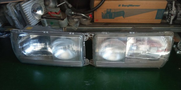 Mercedes w123 fényszóró irányjelzővel