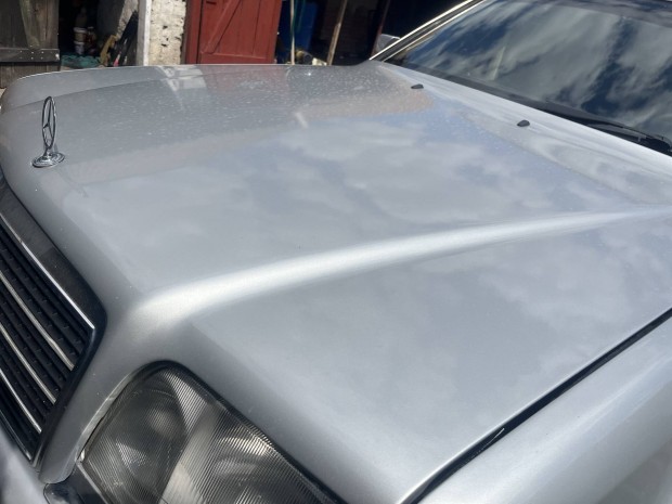 Mercedes w124 motorháztető