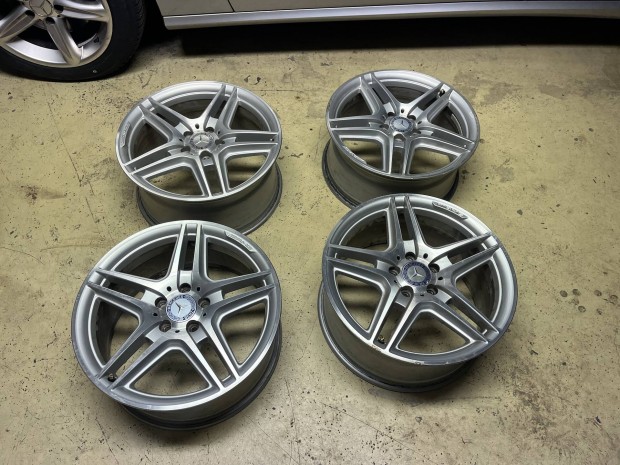Mercedes w204 C AMG alufelni 18"