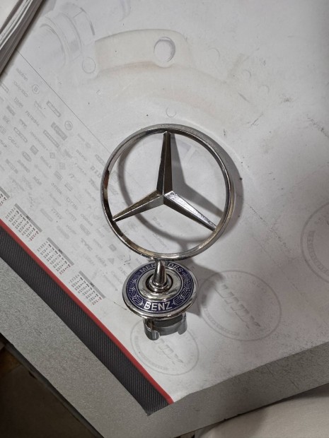 Mercedes w210 motorhztet emblma!