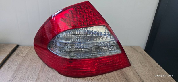Mercedes w211 E osztály bal hátsó lámpa LED-es Avantgarde