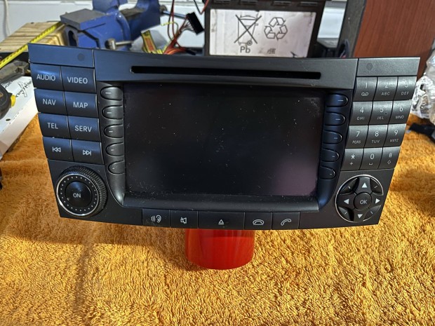 Mercedes w211 gyari radio