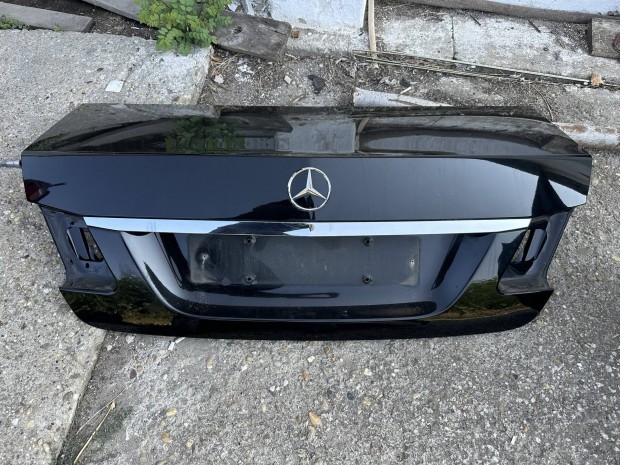 Mercedes w212 csomagtér ajtó