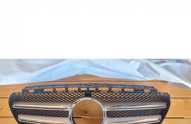 Mercedes w213 hűtörács gyári