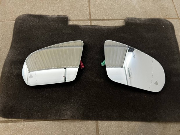 Mercedes w213 t�k�r lap