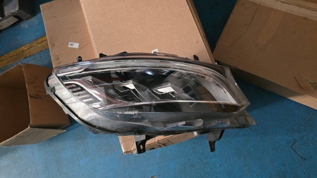 Mercedes w910 jobb LED fnyszr, cikkszm: A9109068200