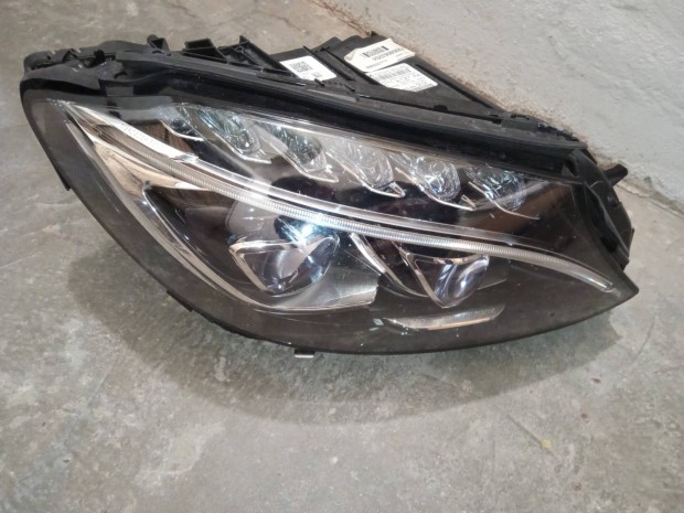 Mercedes w 205 c osztály jobb első fényszoró