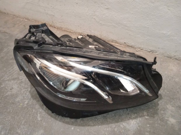Mercedes w 213 E osztály jobb első fénysziró