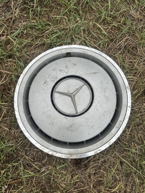 Merc�desz 124 es disz t�rcsa olcs�n elad� 