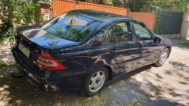 Mercdesz Benz 220 CDI Classic gpkocsi elad.