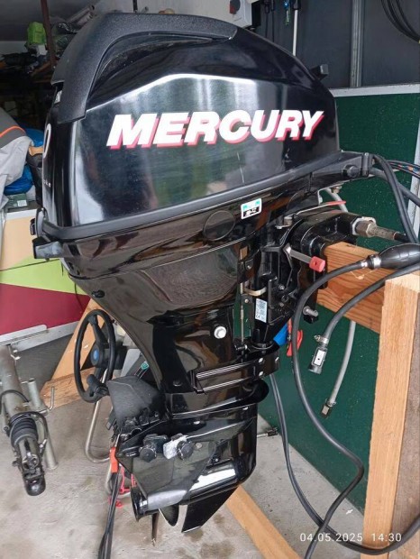 Mercury 20LE cs�nakmotor korm�ny�ll�ssal