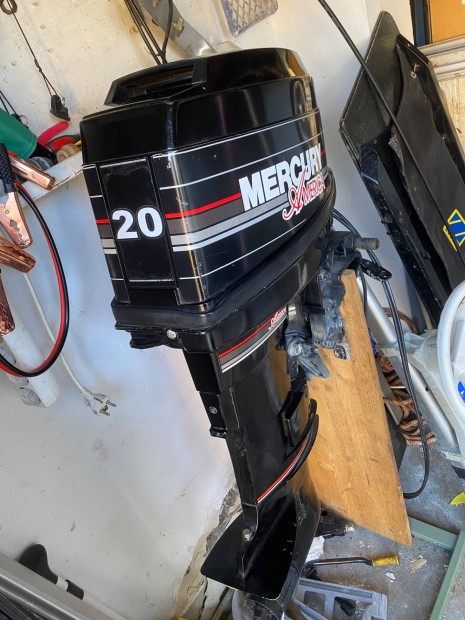 Mercury 20/25 t�vkarral, korm�ny�ll�ssal