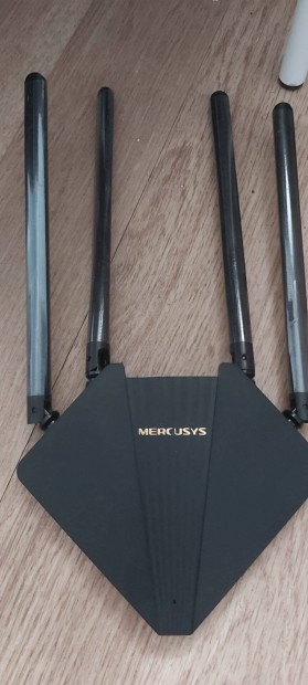 Mercusys MR30G AC1200 vezeték nélküli kétsávos gigabit Router eladó El
