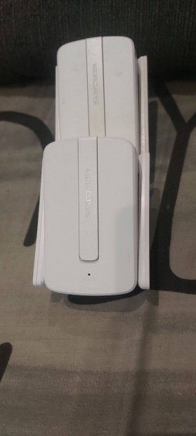 Mercusys MW300RE Wi-Fi range extender 2 DB egyben eladó Növelje meg az