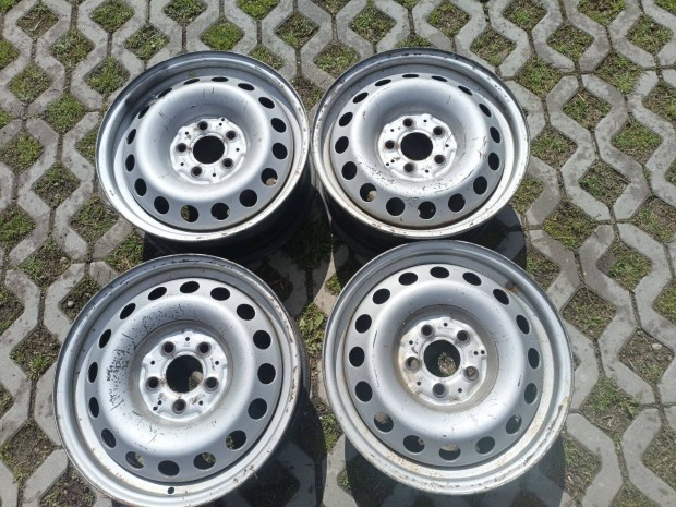 Merecedes Benz vito 447 haszn�lt gy�ri lemezfelni garnit�ra elad�