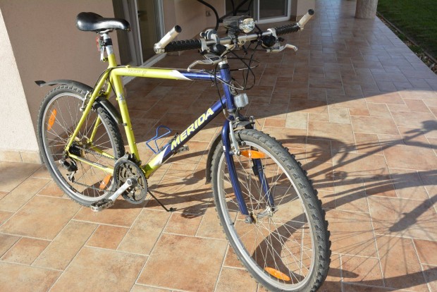 Merida Kalahari 550 bicikli elad