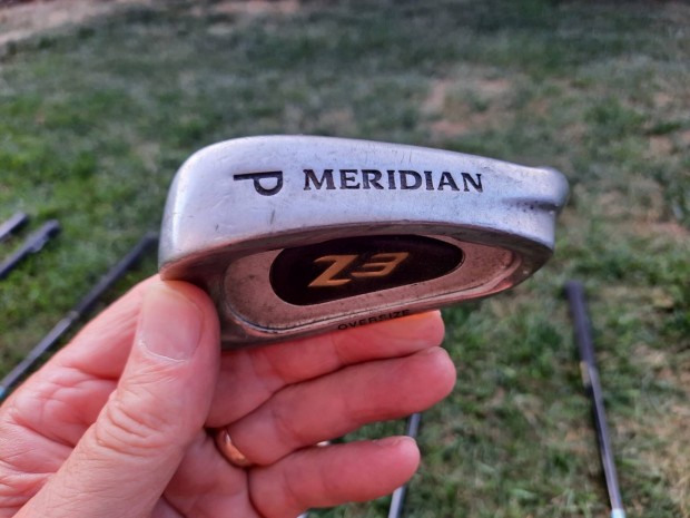 Meridian golf szett, golftk, kicsi egyben 