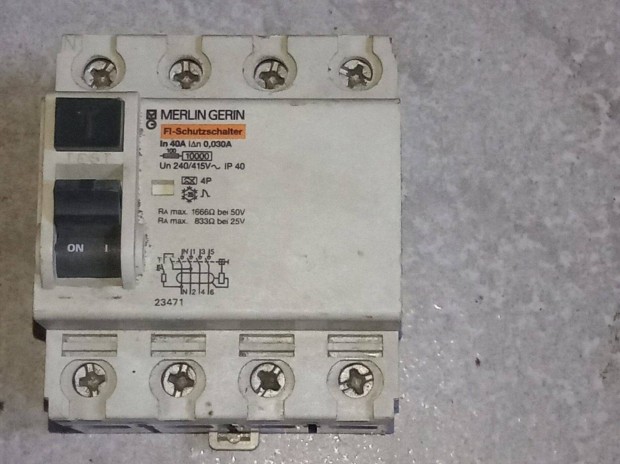 Merlin Gerin 3 fzis FI-rel, ram vdkapcsol, v rel 40A / 30mA