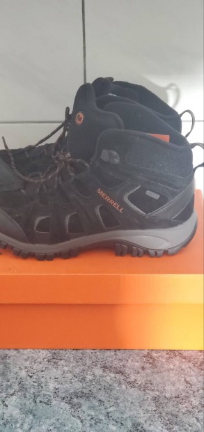 Merrell ujj 43-as cipo.