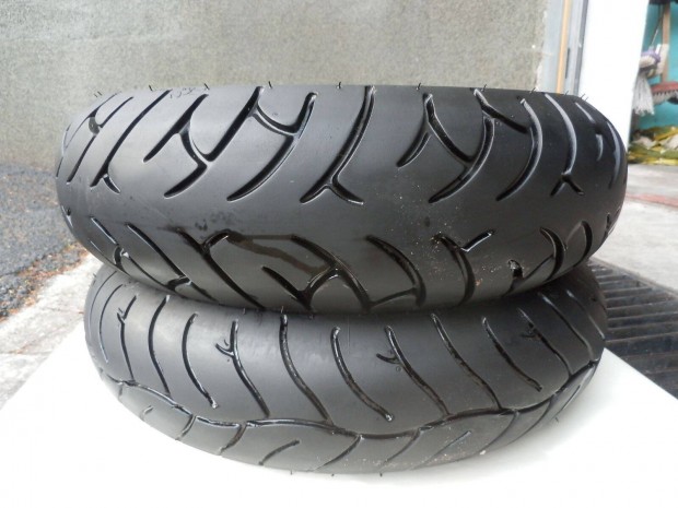 Metzeler Feelfree 120/70 R14 első és 140/60 R14-es hátsó gumi