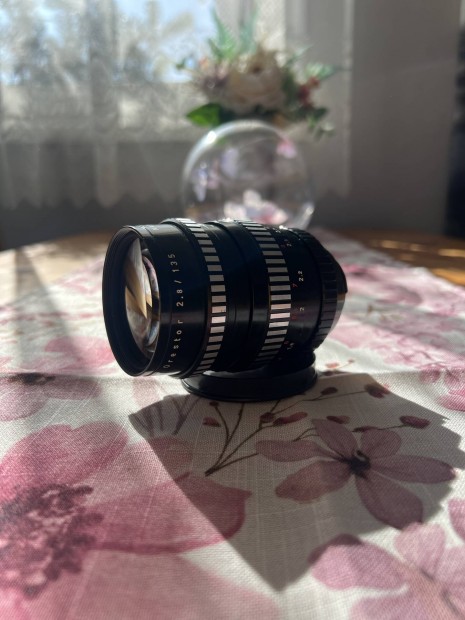 Meyer-Optik Görlitz Orestor 135mm f/2.8 objektív Exa bajonettes