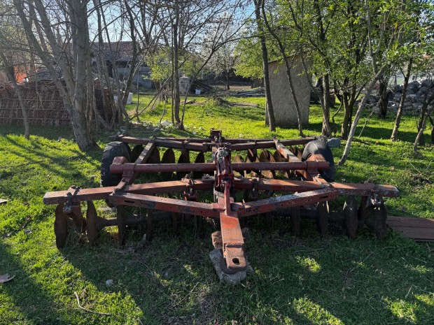 Mez�gazdas�gi eszk�z�k