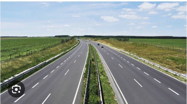 Mez�gazdas�gi tev�kenys�gre vagy ipari csarnok/ rakt�r �p�t�s�...