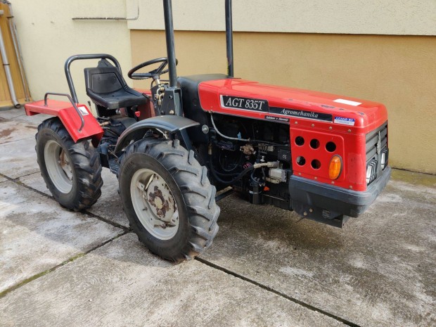 Mezgazdasgi traktor