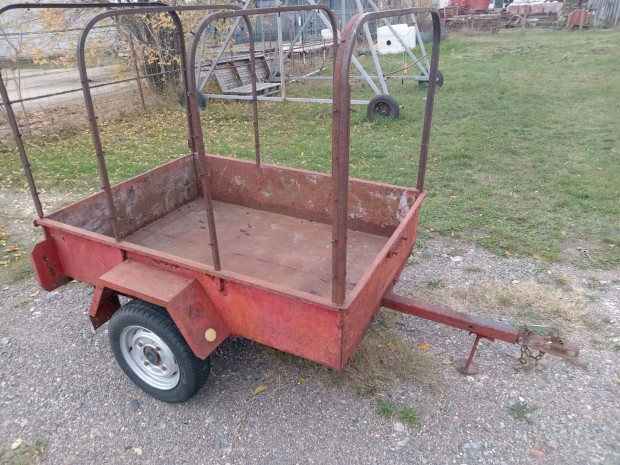 Mezőgép Klado300 utánfutó 120x170 cm