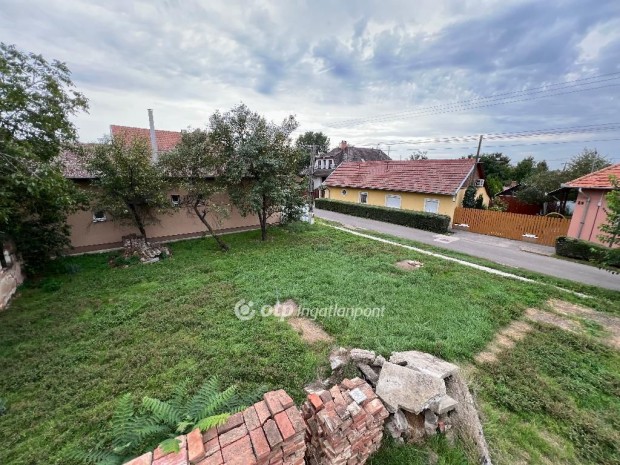 Mez�t�ri elad� 707 nm-es telek