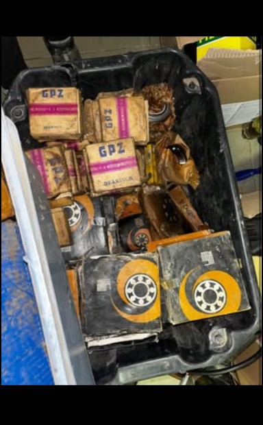 Mgm radax magyar csapgyak 150darab j , dobozban/zsrpaprban