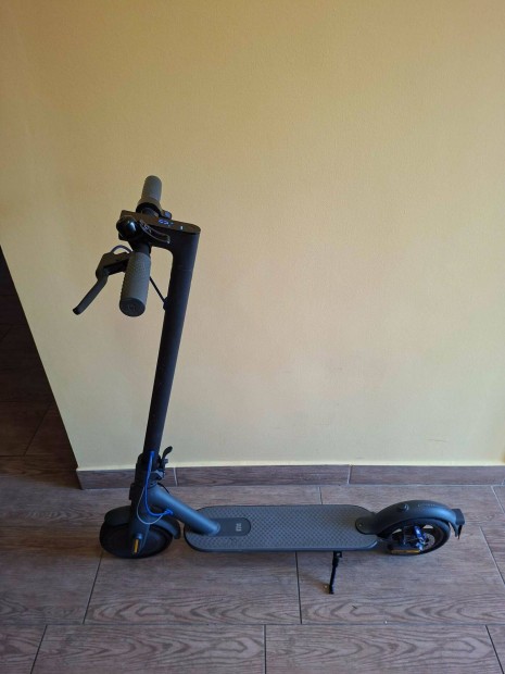 Mi Electric Scooter 3 (Elektromos Roller)