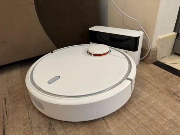 Mi Robot Vacuum robotporszv j akkuval!