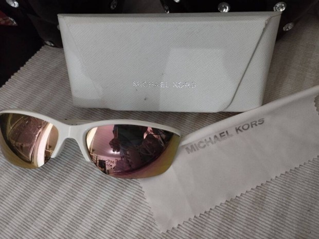 Michael Kors ni napszemveg