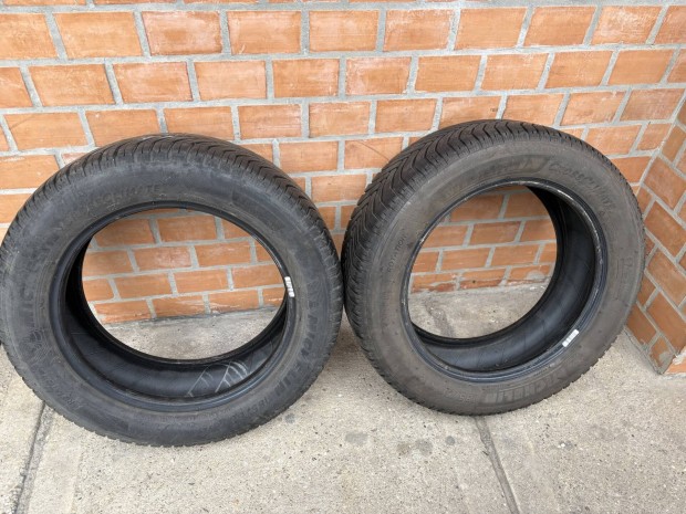 Michelin 185/60R15 négyévszakos gumi 2db