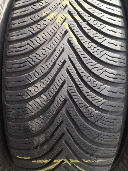 Michelin 215/45R16 ALPIN A5 5mm DOT17 használt gumi HG2326 téli