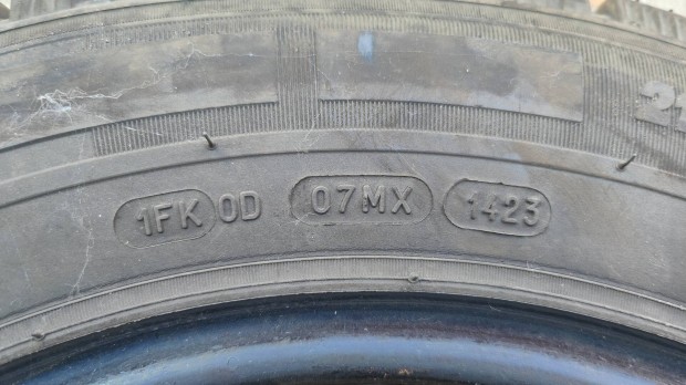 Michelin 215/65R16C Agilis Alpin tligumi 2 db