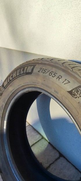 Michelin 215/65 R17 tligumi 