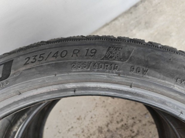 Michelin 235 40 19 tli gumi 2 db