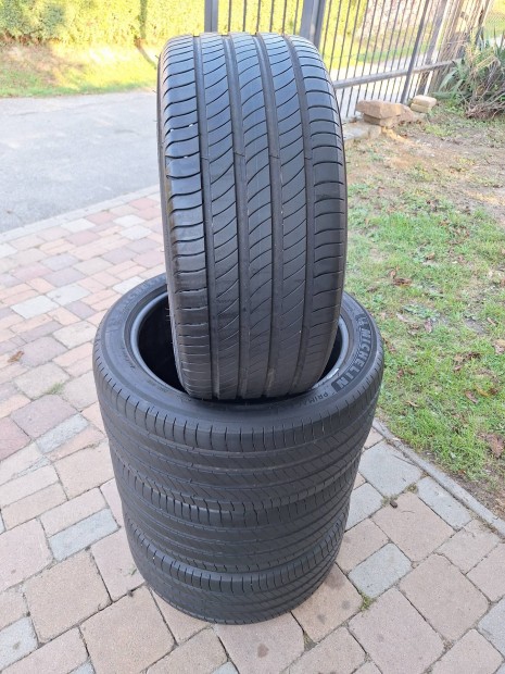 Michelin 255/40 r19 nyri gumi