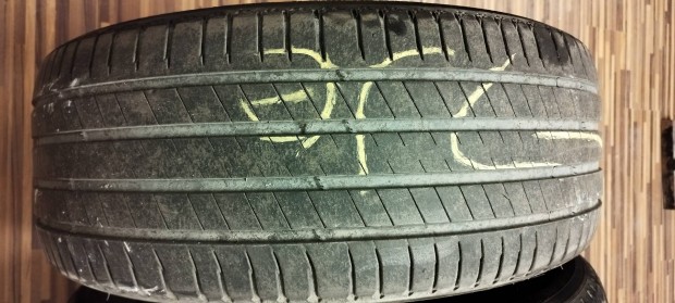 Michelin 255/45 R20 nyárigumi