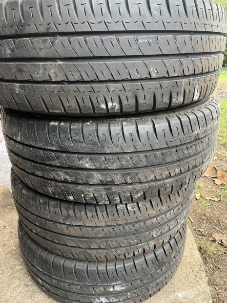 Michelin Agilis 235/65 R16C