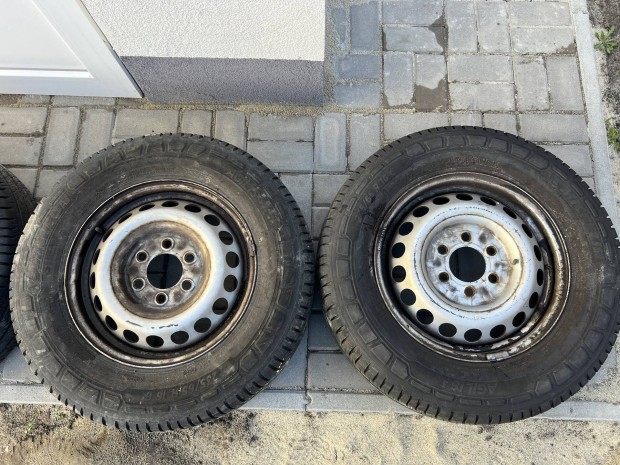 Michelin Agilis 3 235/65 R16C Mercedes Sprinter felnin
