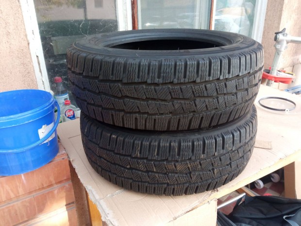 Michelin Agilis Alpin kisteher tli gumi 2 db 215/60/R17C (zozizo)