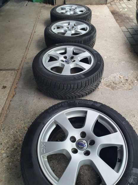 Michelin Alpin6 215/55 R17 téligumik volvo XC felnivel