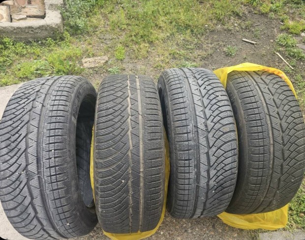 Michelin Alpin 225/50 R18" Teli Szett 
