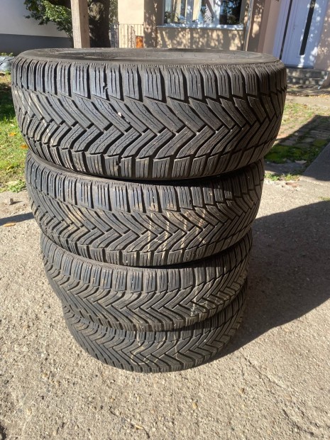 Michelin Alpin 6 215/60 R16 téligumik