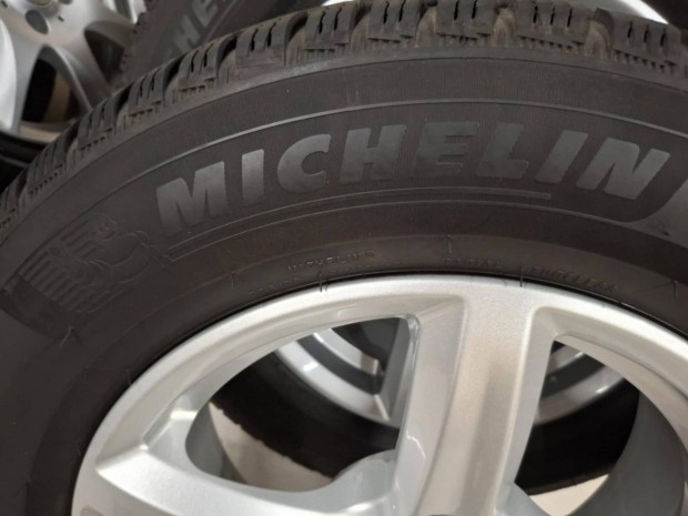 Michelin Alpin 6 215/65 R16