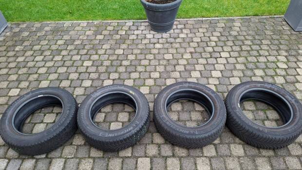 Michelin Alpin A4 92H hasznlt tli gumik 205/60/R16